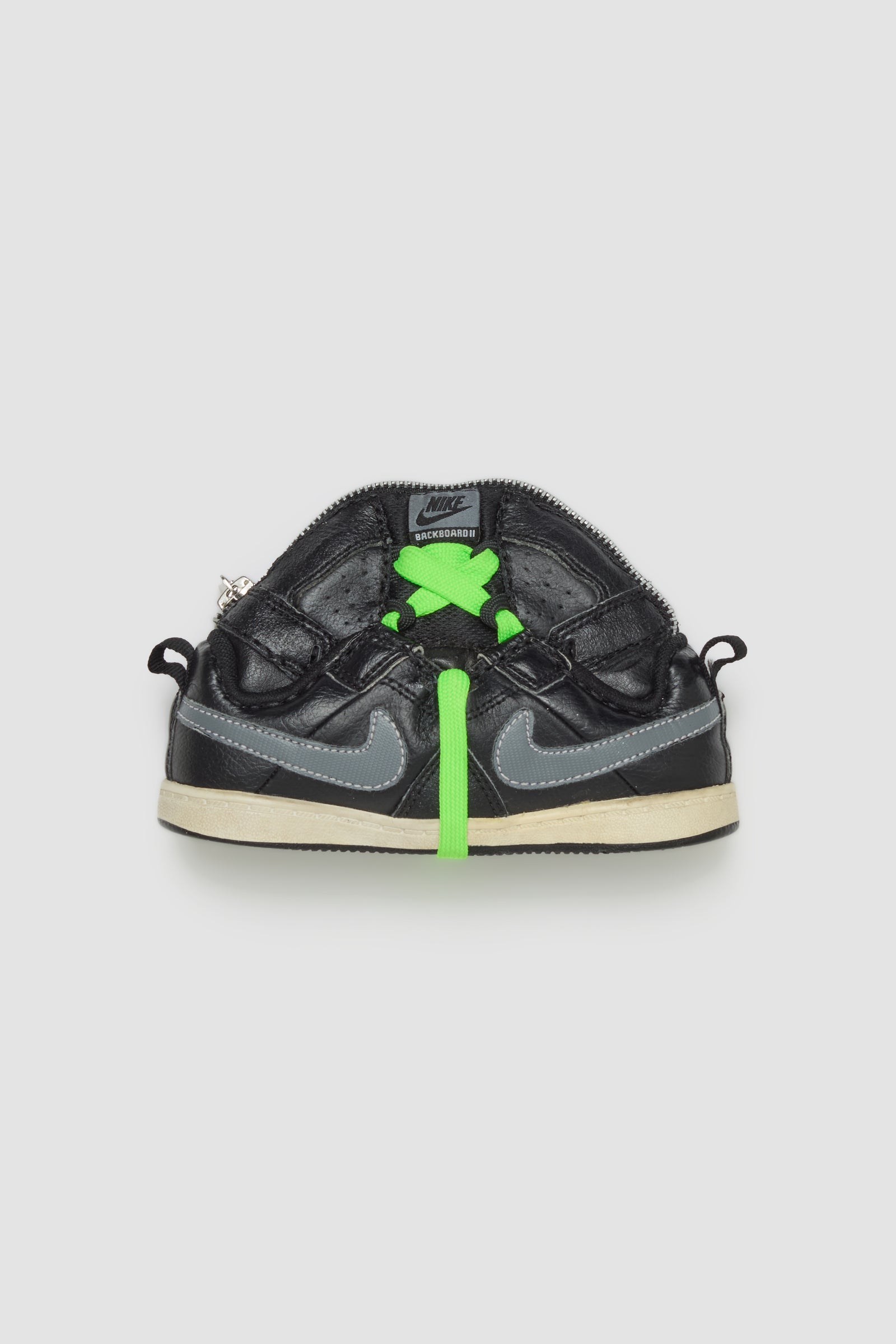 HARAM SOUVENIR WALLET NIKE